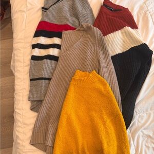 Women’s Sweater Bundle – Size Small – 4 Knit Sweaters